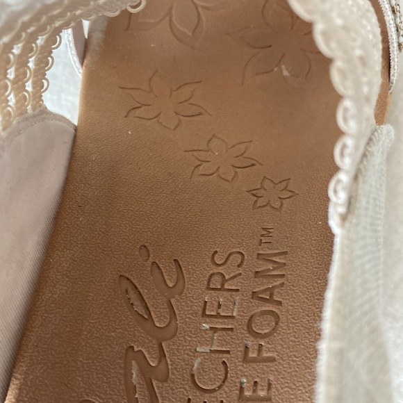 CALI, FROM SKETCHERS, size 9M, wedge sandals - Picture 10 of 12